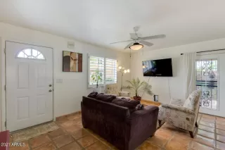 Photo #5: 6207007 Listing