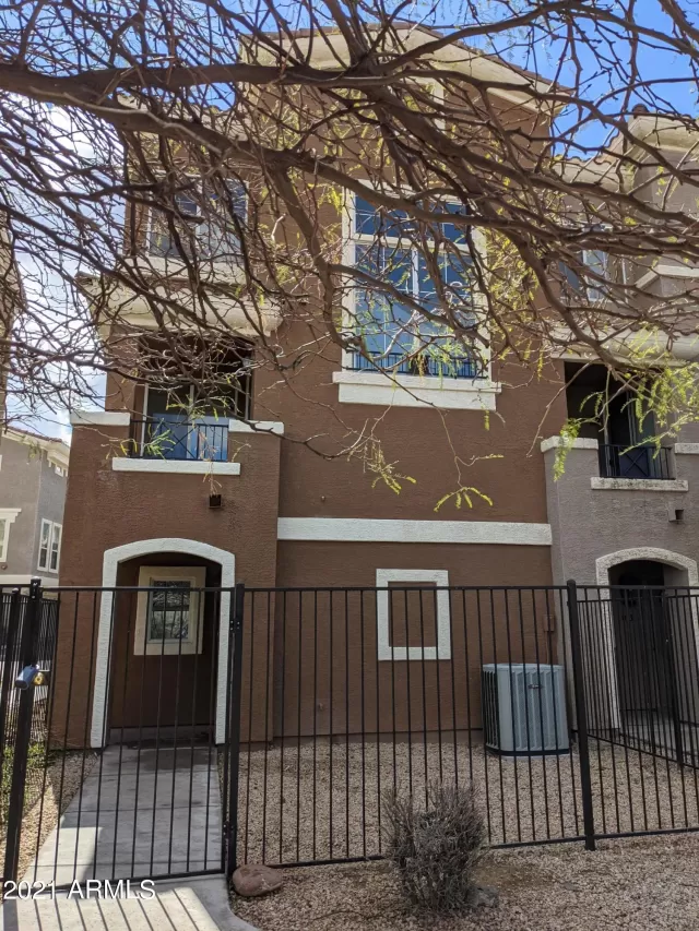 MLS: 6207013 Condo For Sale