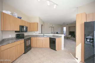 Photo #6: 6207225 Listing