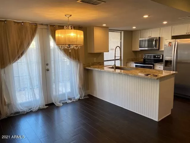 MLS: 6207424 Condo For Sale