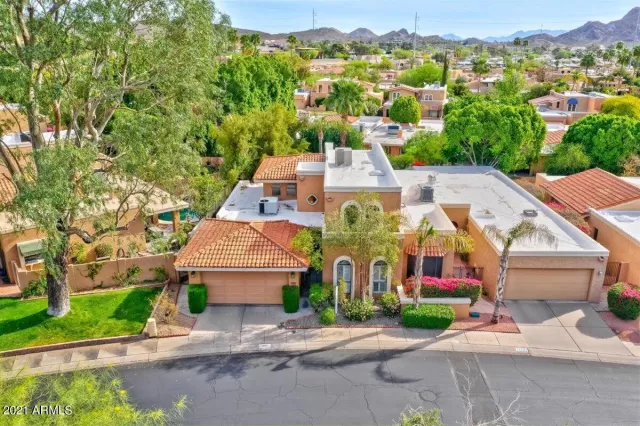 MLS: 6207662 Condo For Sale