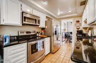 Photo #5: 6207811 Listing 