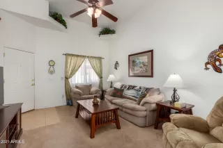 Photo #3: 6207830 Listing