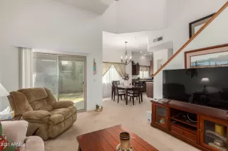 Photo #5: 6207830 Listing