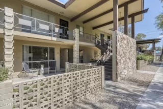 Photo #2: 6207867 Listing