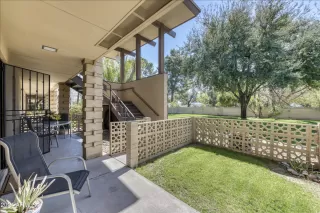 Photo #6: 6207867 Listing