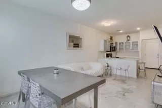 Photo #6: 6207891 Listing