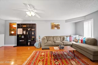 Photo #3: 6207915 Listing