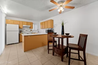 Photo #6: 6207915 Listing