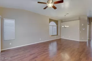 Photo #6: 6208325 Listing 