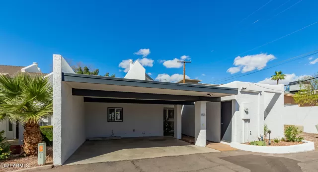 MLS: 6208485 Condo For Sale