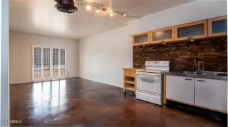 Photo #3: 6208544 Listing