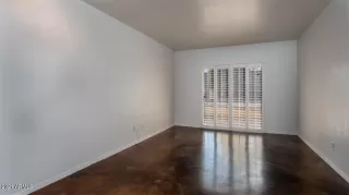 Photo #5: 6208544 Listing