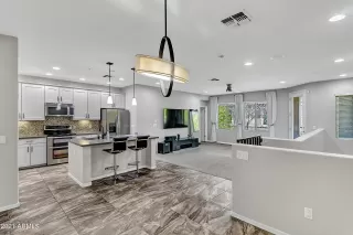 Photo #3: 6208557 Listing