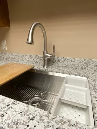 Photo #5: 6208566 Listing