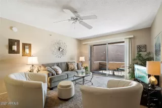 Photo #3: 6208646 Listing