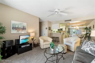 Photo #4: 6208646 Listing