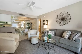 Photo #5: 6208646 Listing