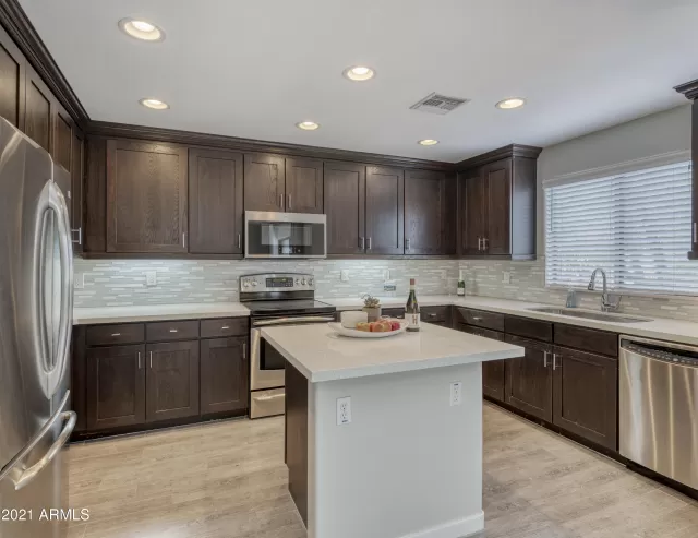 MLS: 6208683 Condo For Sale