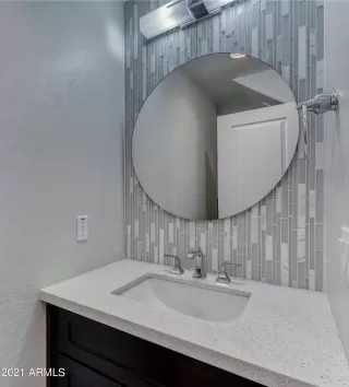 Photo #5: 6208683 Listing