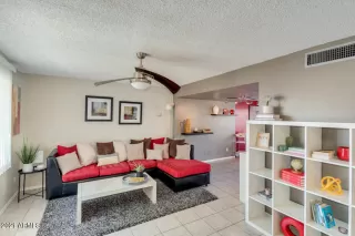 Photo #5: 6208754 Listing