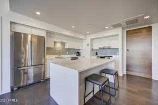 Photo #6: 6208825 Listing