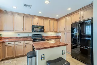 Photo #2: 6208856 Listing