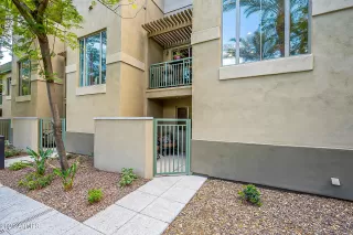 Photo #6: 6208856 Listing