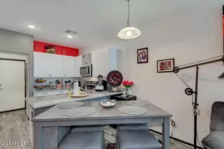 Photo #6: 6208997 Listing