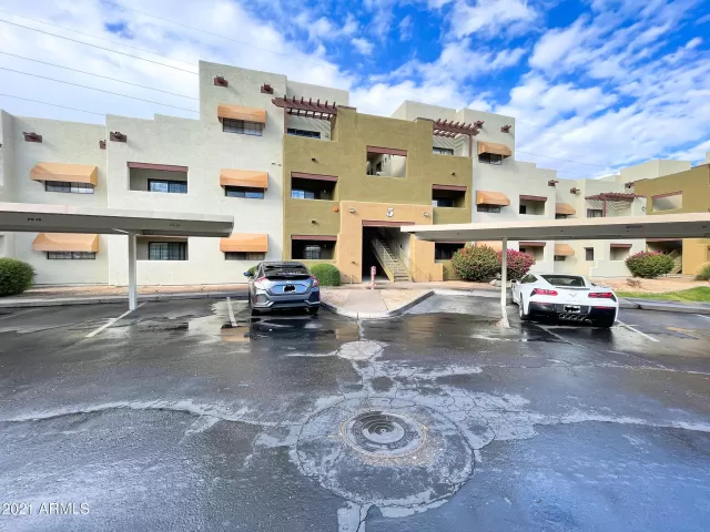 MLS: 6209024 Condo For Sale