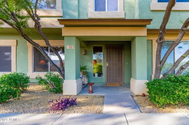 MLS: 6209082 Condo For Sale