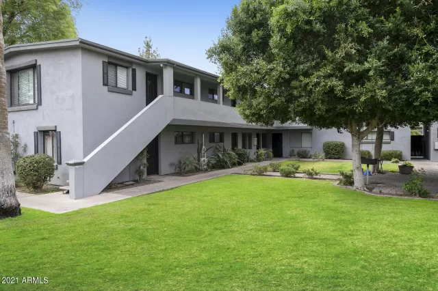 MLS: 6209164 Condo For Sale