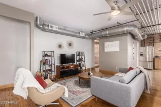 Photo #4: 6209206 Listing 