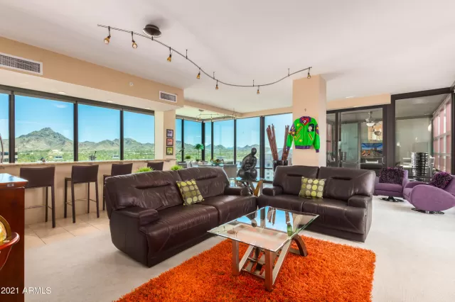 MLS: 6209230 Condo For Sale