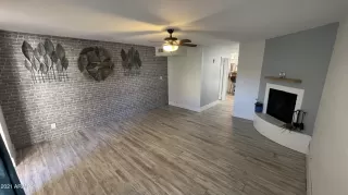 Photo #5: 6209259 Listing