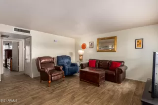 Photo #3: 6209395 Listing 