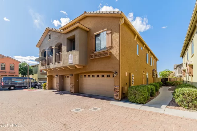 MLS: 6209439 Condo For Sale
