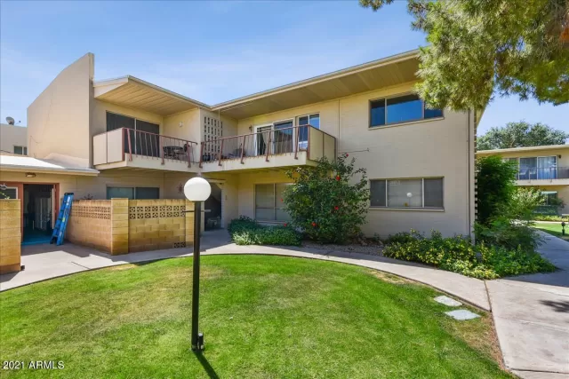 MLS: 6209445 Condo For Sale