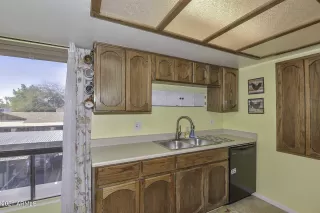 Photo #6: 6209552 Listing