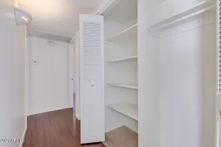 Photo #5: 6209674 Listing