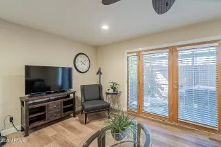 Photo #5: 6209741 Listing