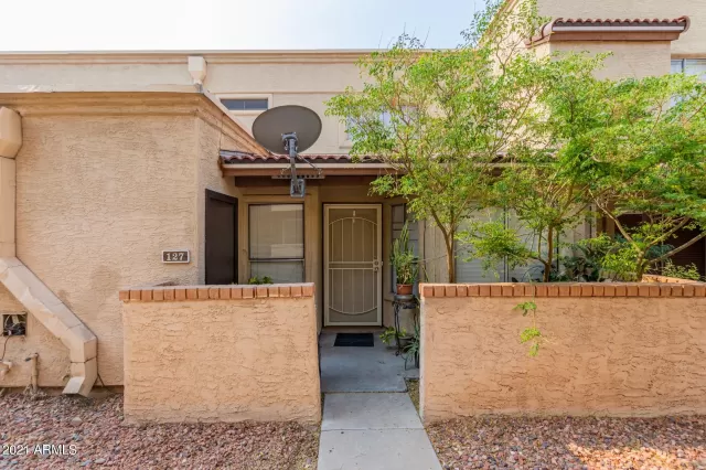 MLS: 6209774 Condo For Sale