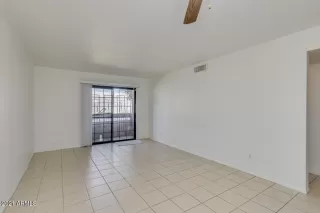 Photo #4: 6209816 Listing