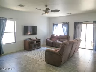 Photo #5: 6209850 Listing 