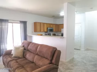 Photo #6: 6209850 Listing 