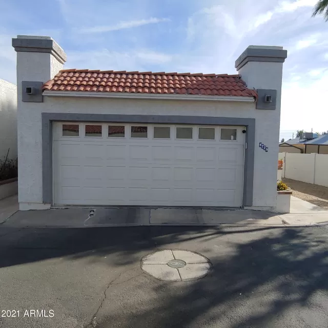 MLS: 6209889 Condo For Sale