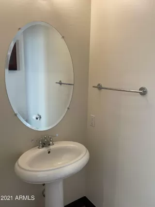 Photo #6: 6209927 Listing