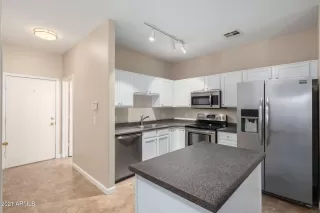 Photo #5: 6209931 Listing 