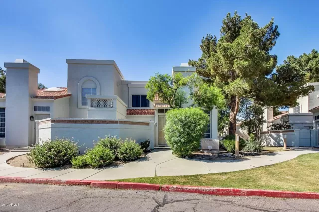 MLS: 6209956 Condo For Sale