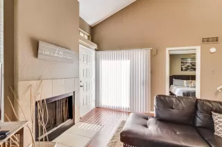 Photo #6: 6209956 Listing 